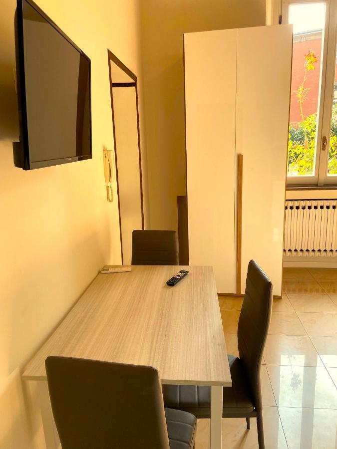Apartment In Villa Milano Esterno foto